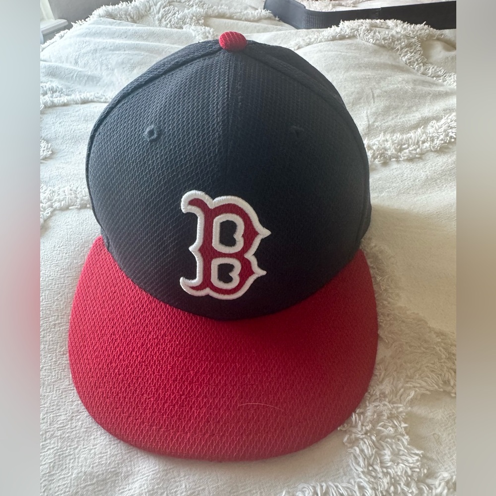 BOSTON RED SOX New Era 59FIFTY Navy/Red Official MLB Fitted Hat ( 7 55.8cm)